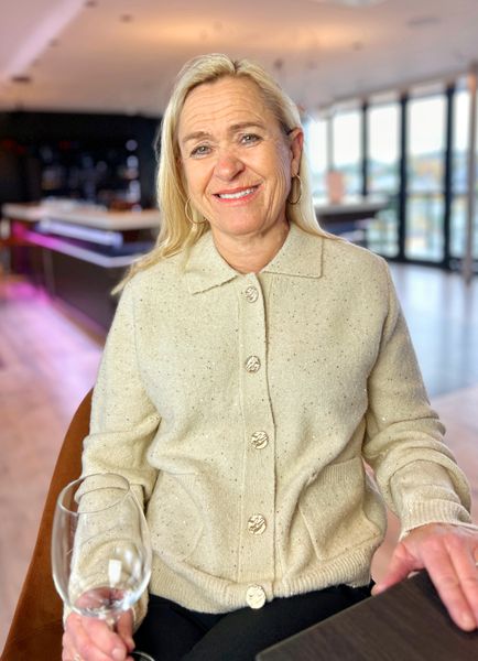 Hovedbilde Helga kremhvit cardigan med glitter