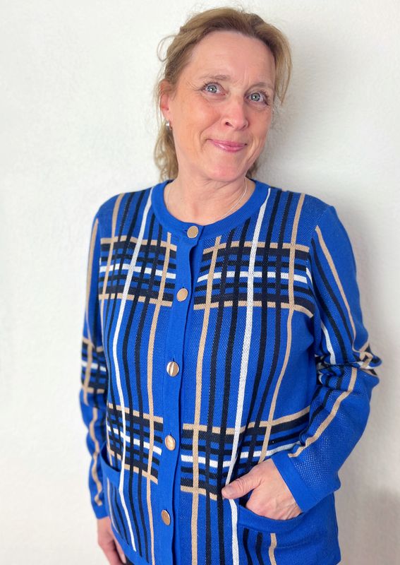 Heidi strikkejakke rutete kongeblå