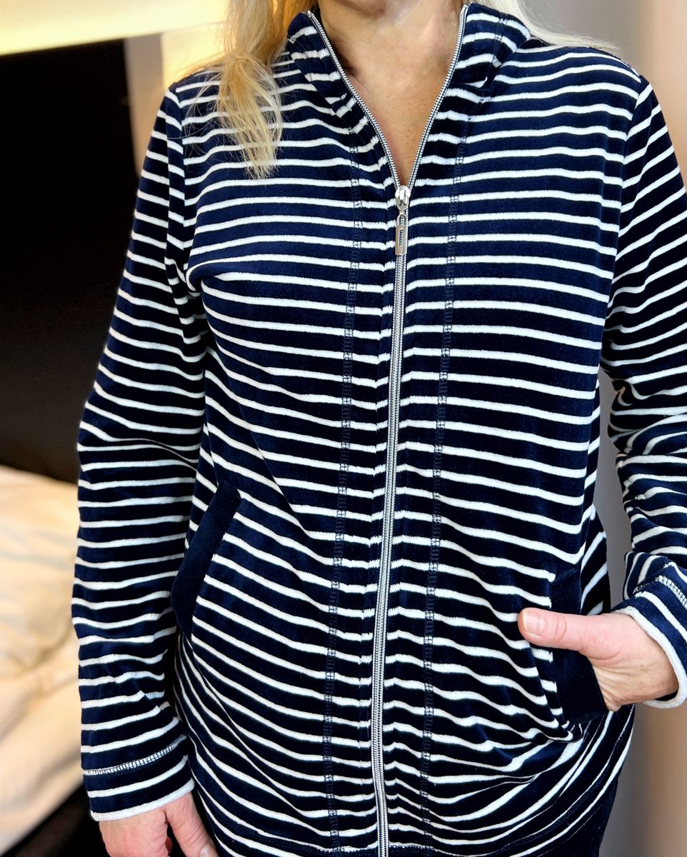 Anne kosedress stripet marine