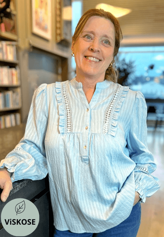Tonje bluse lys blå