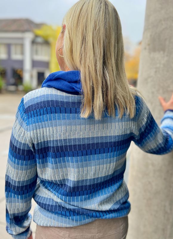 Kjersti genser multicolor blå