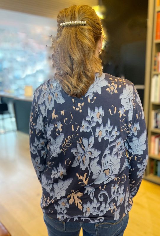 Helga topp navy flower