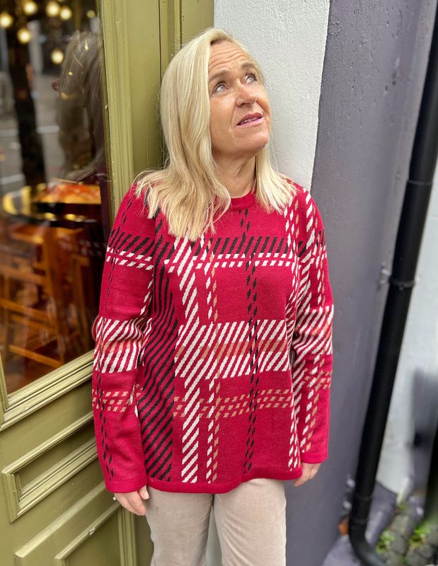 Bjørg rutete genser vinrød