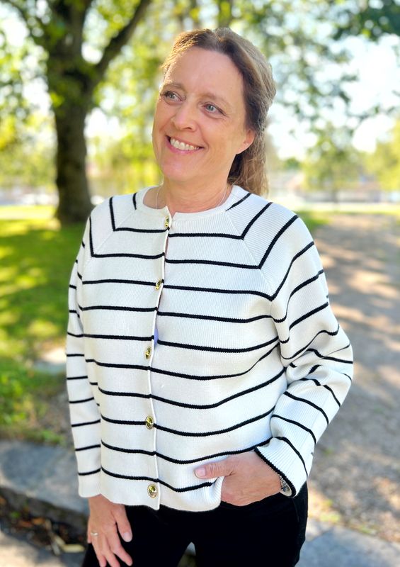 Marion cardigan kremhvit stripe